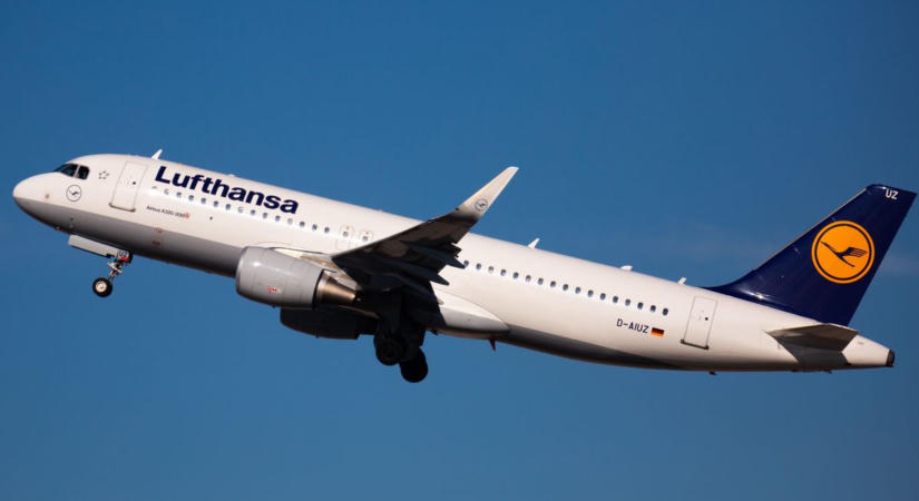 Vajon miért rótta órákon át a köröket egy Lufthansa utasszállító a Dunántúl felett?