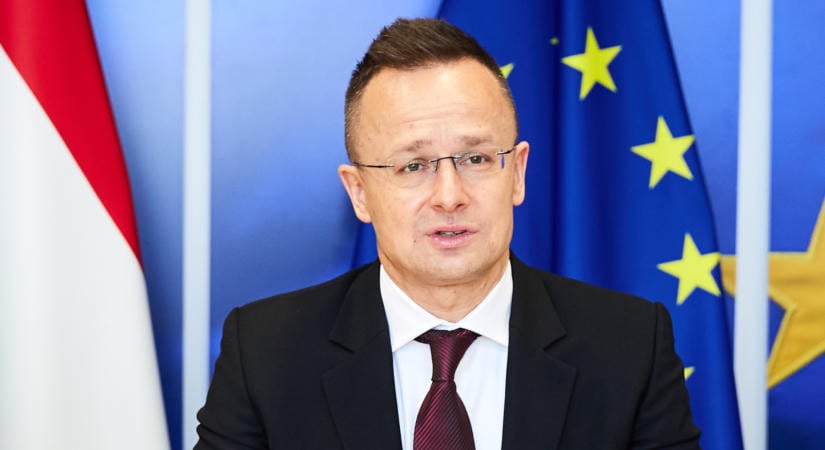 Döntött a rendőrség a Szijjártó Péter idején kiadott gyanús diplomataútlevelek ügyében