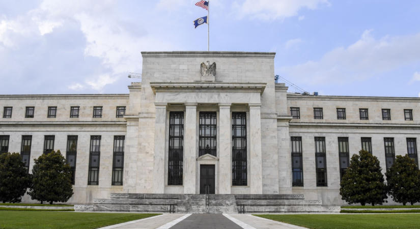 A Fed egyik kormányzója szerint egyelőre nincs szükség kamatemelésre