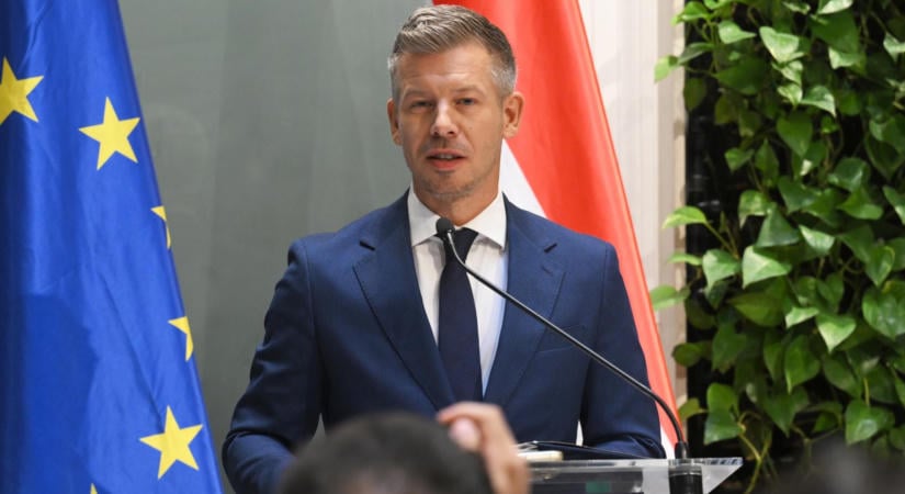 Hogyan megy neki a miniszterelnök a sajtónak?