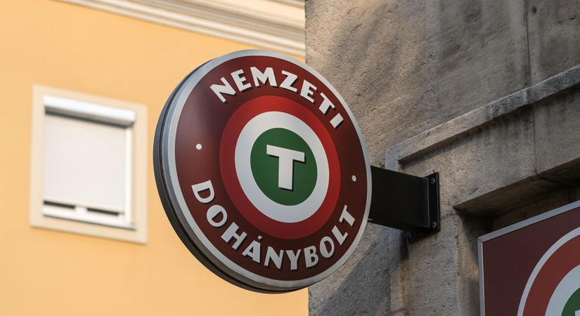 November 1-jétől emelkedik a dohánytermékek jövedéki adója: Halmozzák a készleteket a dohányboltok