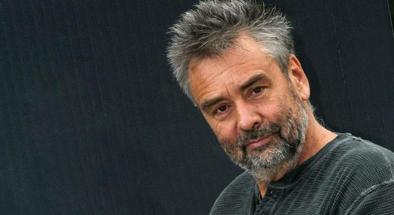 Luc Besson bíróság előtt erőszak vádjával