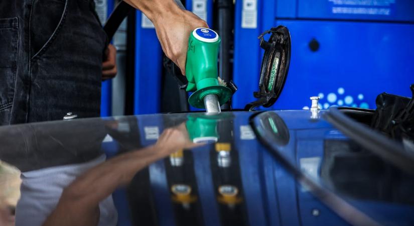 Pörgött a kiskereskedelem májusban, főleg a benzinkutak forgalma ugrott meg
