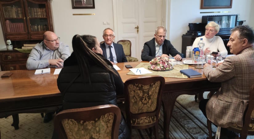 Kedden fogadnak az alpolgármesterek