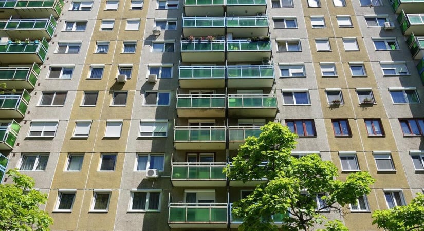 Már Csepelen is 65-66 millió forintot kérnek egy felújított panellakásért