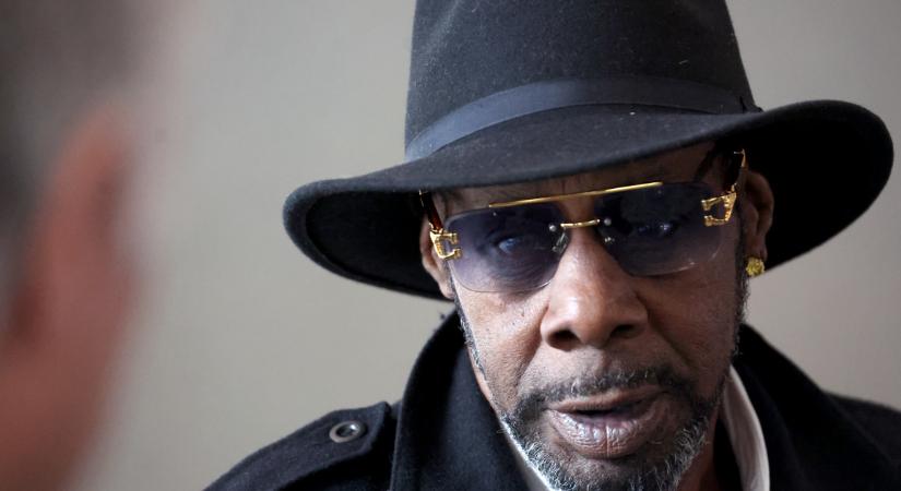 Donald Trumphoz fordult kegyelemért R. Kelly, a szexuális zaklatásért elítélt egykori R&B-énekes