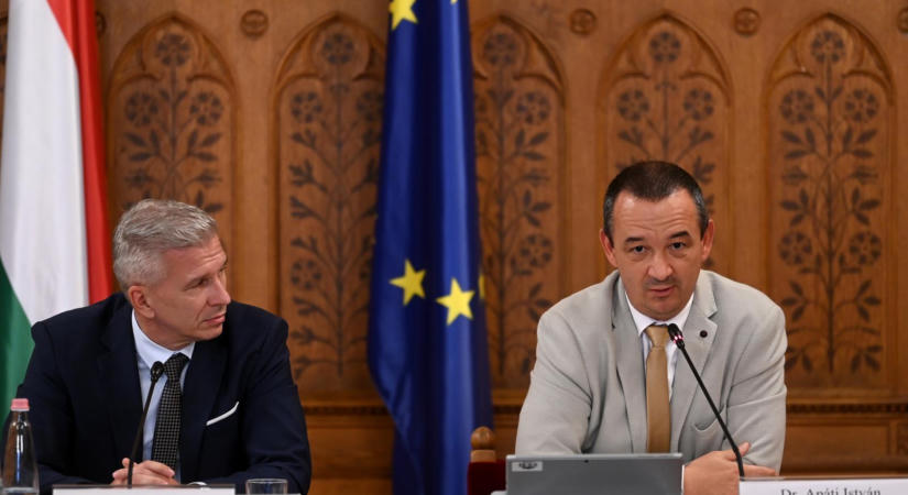 Mégsem lesz a Transparency International a parlamenti MNB-vizsgálóbizottság szakértője