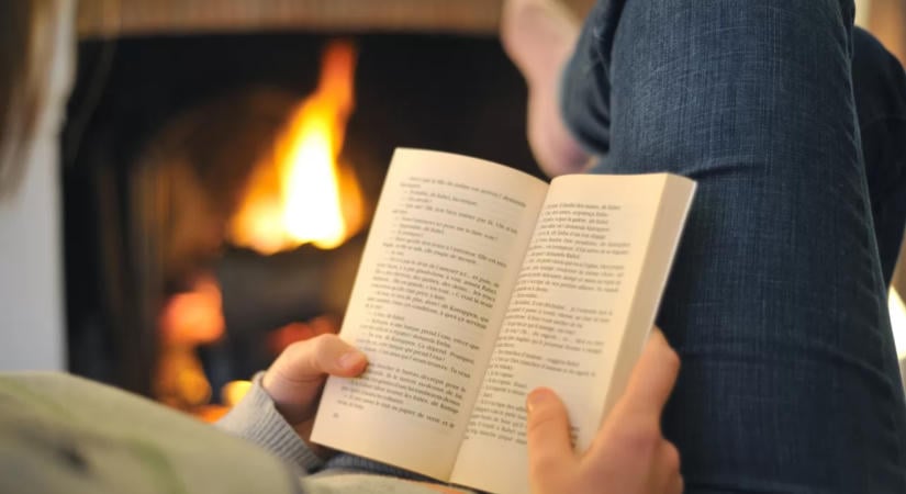 Megnevezték az országot, ahol fizetnek a könyvek olvasásáért