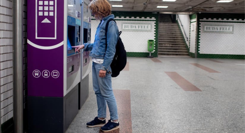Ingyenes BKK-bérletet kaphatnak ezek a fiatalok: mutatjuk, kiknek jár az egész éves támogatás