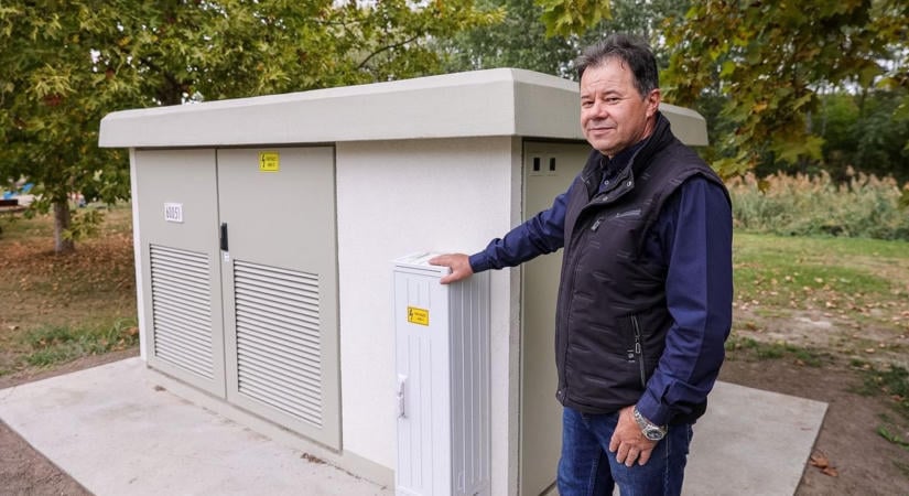 Így újult meg a nagybajcsi energiahálózat – Örömmel számolt be a fejlesztésekről a polgármester