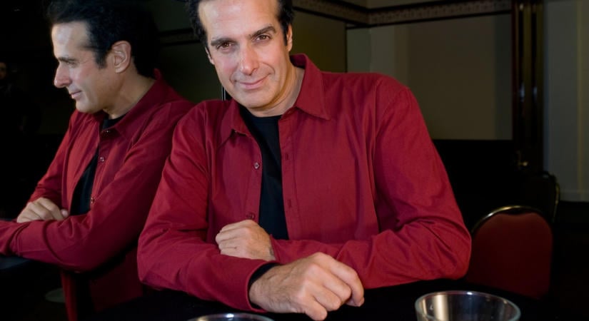 Várjunk: hogyan is lebegett David Copperfield a levegőben? Ez a mutatványa titka