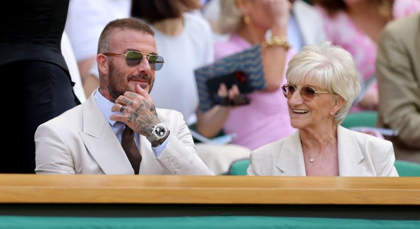 David Beckham édesanyja megszólalásig hasonlít Diana hercegnőre – fiatalkori fotót mutatott a focista