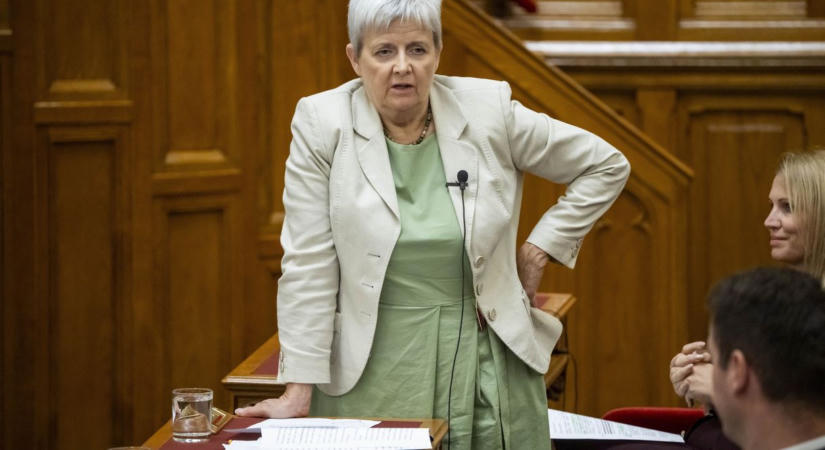 Megszólaltak a Déryné Program szervezői, miután az Oktatási Hivatal szerződést bontott velük