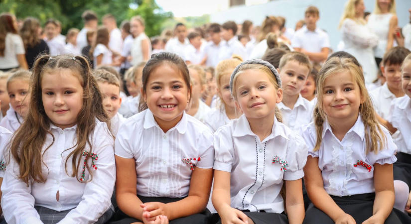 Harminc év alatt csaknem tízezerrel lett kevesebb általános iskolás Tolnában (galéria)