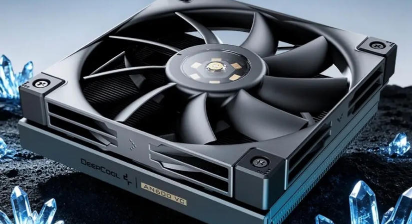 Alacsony profilú DeepCool CPU-hűtő hőkamrával