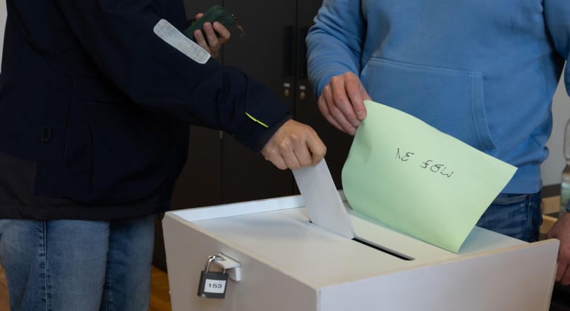 A német szövetségi kormánykoalíció sorsát latolgatják a német lapok a két vasárnapi tartományi választás után