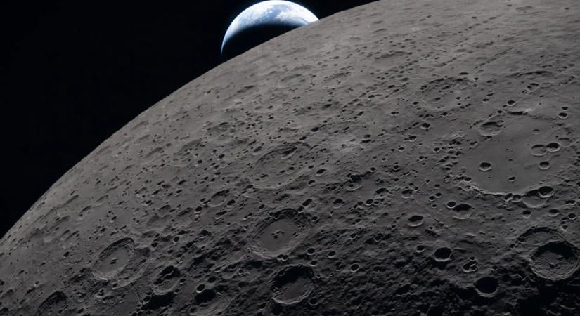 A NASA holdszondája megörökítette a Holdon nemrég keletkezett McGetchin-krátert