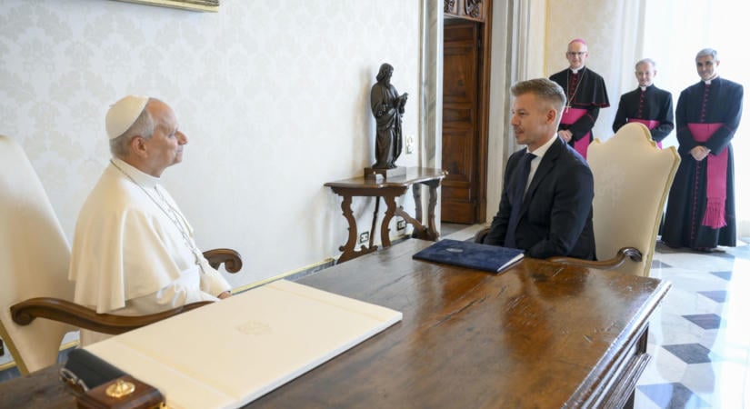 KDNP: Magyar Péter találkozója XIV. Leó pápával képmutatás