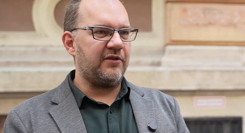 A Médiatanács bocsánatot kért a Klubrádiótól – ami 6 éve csak interneten hallható