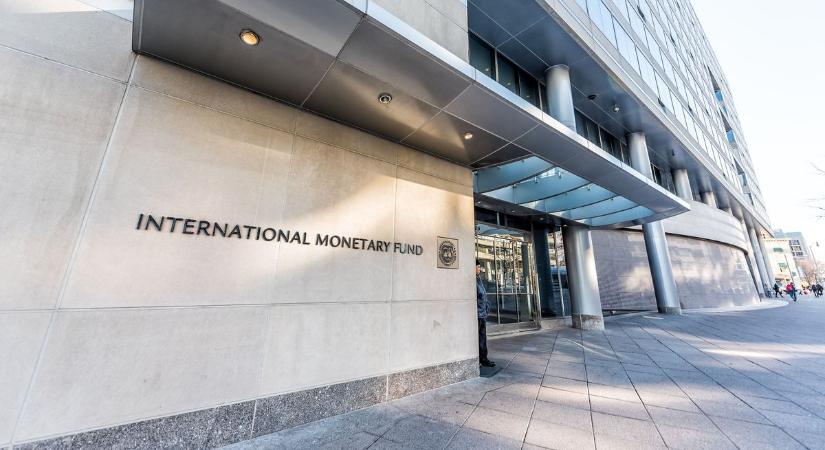 Riadót fújt az IMF: óriási nyomás alá került a globális gazdaság, árrobbanások és ellátási zavarok jöhetnek