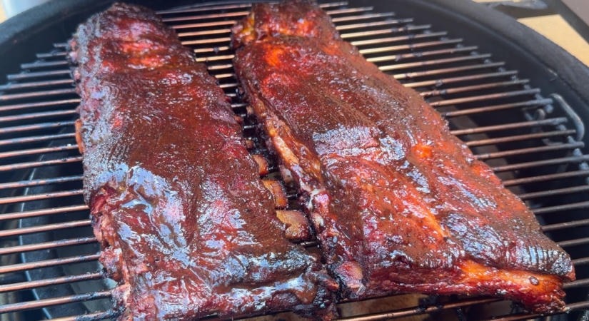A Kerti Partik Koronázatlan Királya: A „Low and Slow” BBQ oldalas