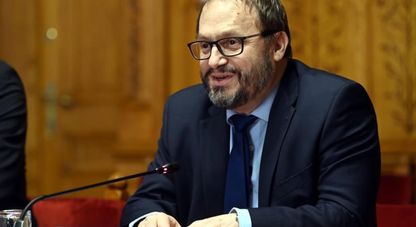 Szétosztották a minisztériumok között a megszüntetett alapítványoktól államosított vagyont