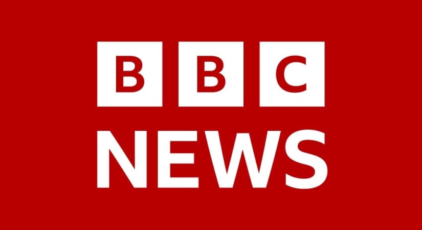 Ezzel a húzással próbálják visszaszerezni a közmédia hitelét – Botrányok és megszorítások közepette érkezik az új hírigazgató a BBC-hez