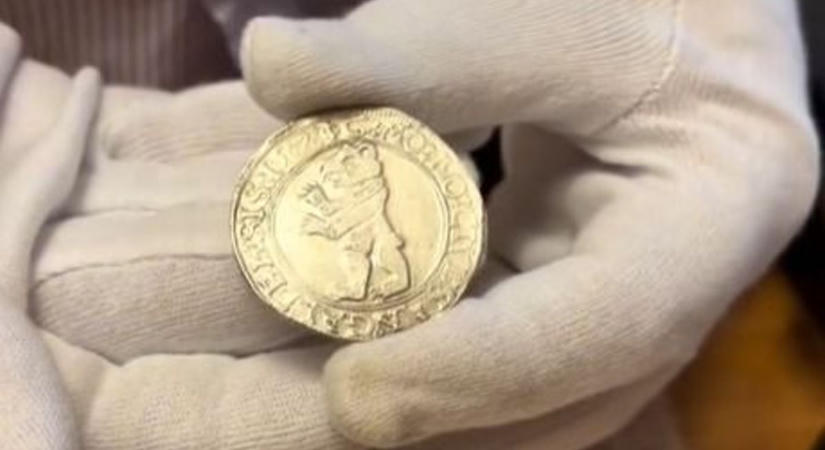 27 ezüsttallér került elő a Somló hegy lábánál (videó)