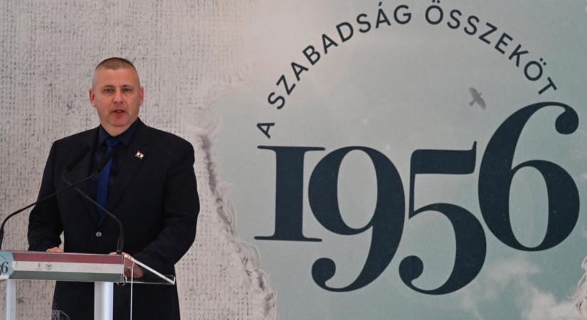 Hajdúhadháztól Szolnokig újítják fel a laktanyákat, 35 épületet érint a program