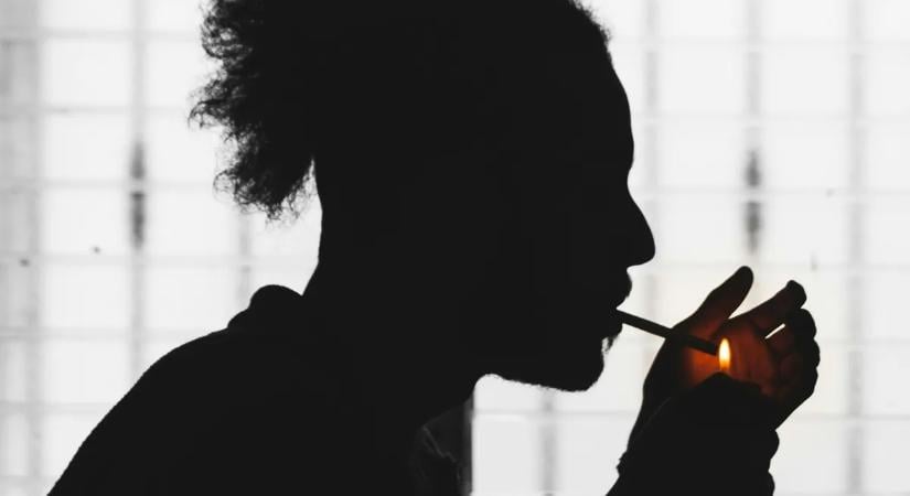 Tradicionális dohányzás vagy e-cigaretta? Most kiderült, melyik a rosszabb