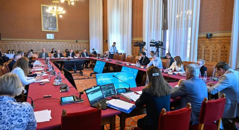 Tízmilliárdért szerzett be adattörlő alkalmazást a Médiahatóság, az Országgyűlés beszámolót kér erről