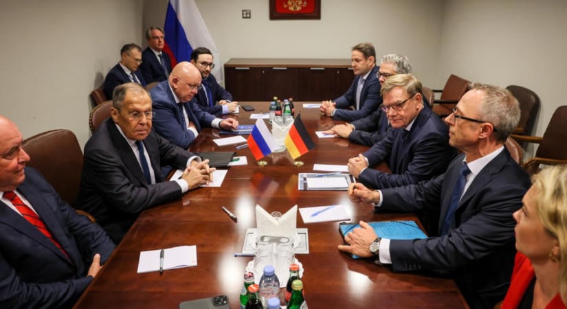 Váratlan diplomáciai találkozó New Yorkban: ismét tárgyalt Oroszország és Németország