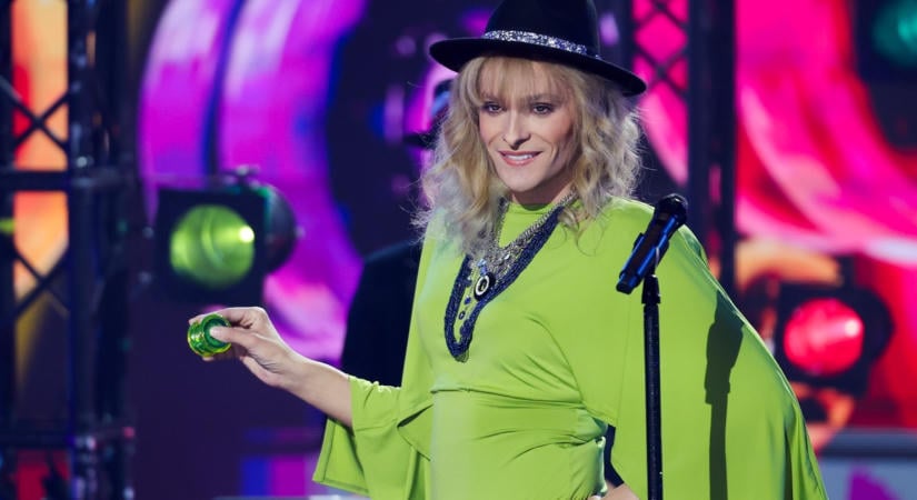 Parádés átalakulások a stúdióban, fotókon a Sztárban Sztár harmadik élő show-ja!