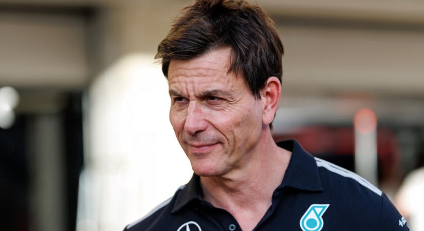 Keresi az utódját a Mercedes F1-es főnöke