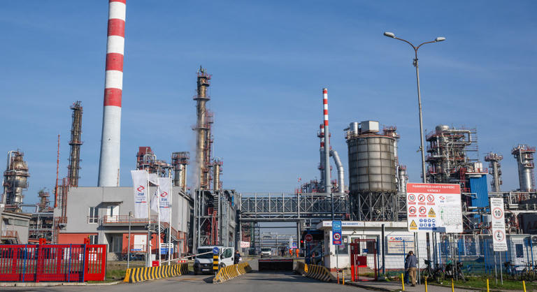 Szerbia energiaellátását is veszélyezteti a Duna vízszintjének drasztikus csökkenése, leállhat a pancsovai olajfinomító