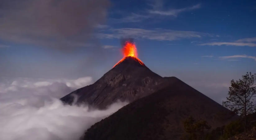 Kitört a Fuego vulkán Guatemalában: evakuálták a környékbeli falvakat