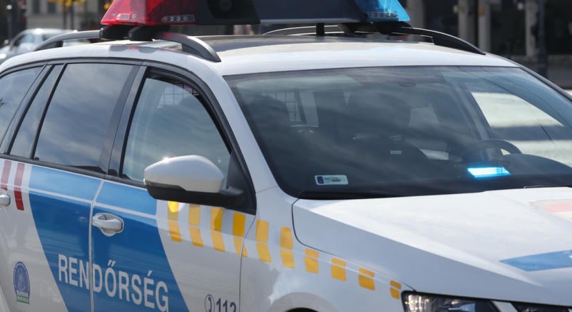 Akácfa utcai gyilkosság: közzétette a rendőrség a feltételezett elkövetők fotóit, őket keresik nagy erőkkel
