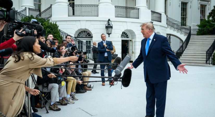 Egyre nagyobb bajban van Donald Trump – vészjósló számok érkeztek