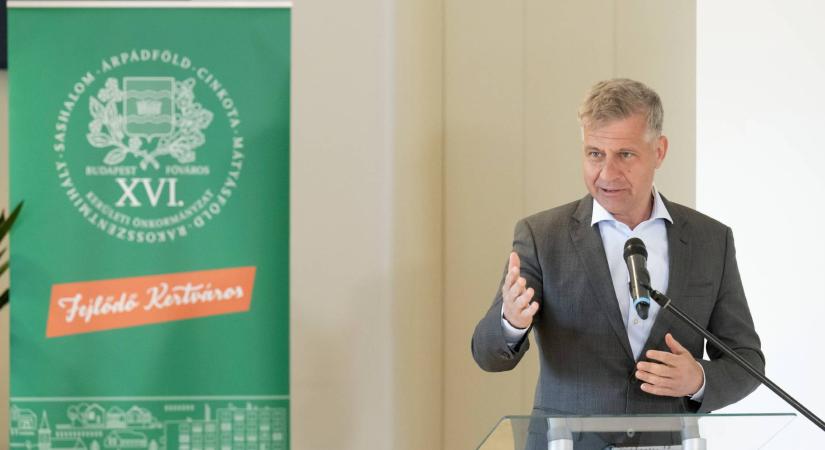 Szatmáry Kristóf a Fidesz elnökségi üléséről: Elhangzott, hogy készüljünk, mert az elnökségi tagok kétharmadát elvihetik vezetőszáron