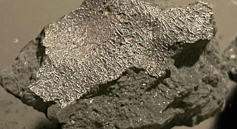 Földönkívüli élet kémiájáról tanúskodik a hálószobába becsapódó meteorit