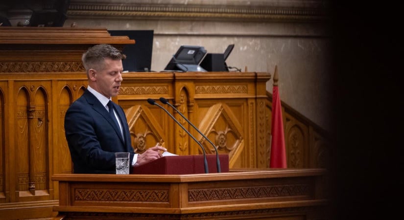 Magyar Péter cáfolt: „Nem tárolunk kőolajat az ukránoknak”