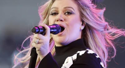 Kelly Clarkson kiakadt egy boltra, majd a magyarázatuk után hazugsággal is megvádolta őket