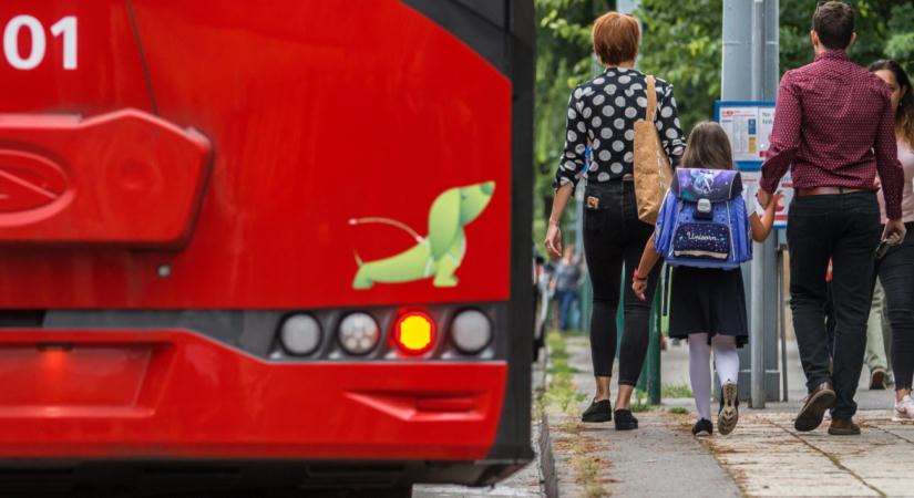 Felsővezeték nélkül suhannak majd Budapest új trolijai