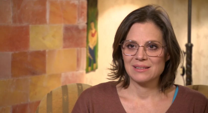 Szinetár Dóra (49) felmosta a padlót Dúró Dórával