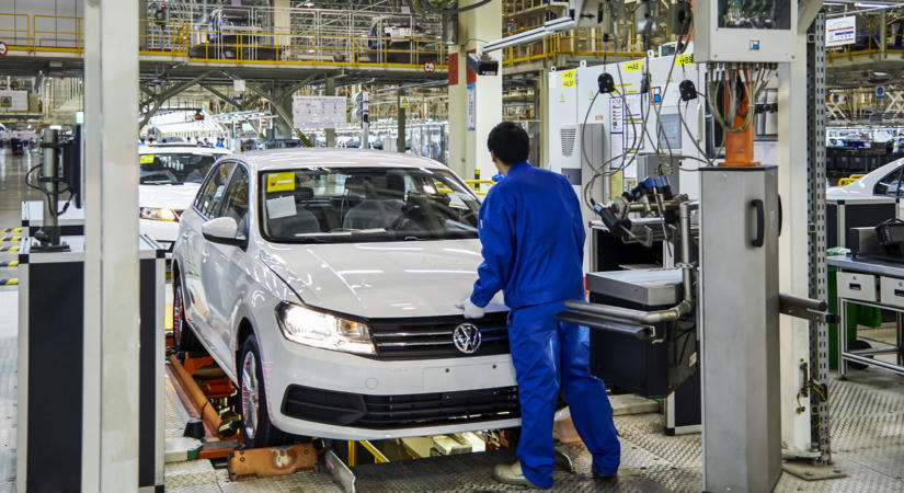 Százezer állást vág ki a Volkswagen, négy német gyár jövője is kérdéses