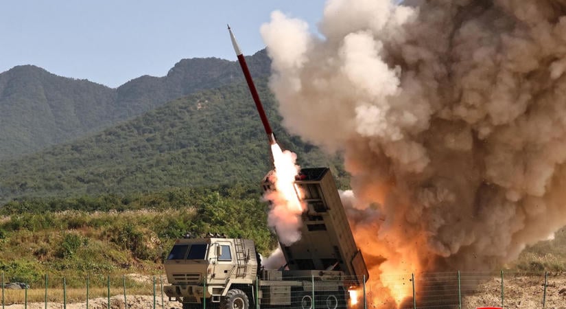 új rakéta-sorozatvetőt tesztelt Észak-Korea, a déli határra tervezik telepíteni
