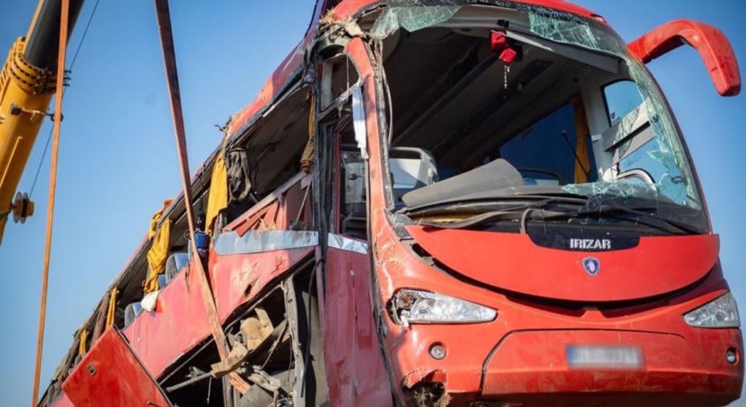 Tragédia Borsodban: családjára támaszkodik a lengyel busz sofőrje, megszólalt az ügyvéd