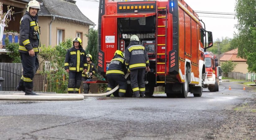 Egy családi ház pincéje gyulladt ki Borsodban