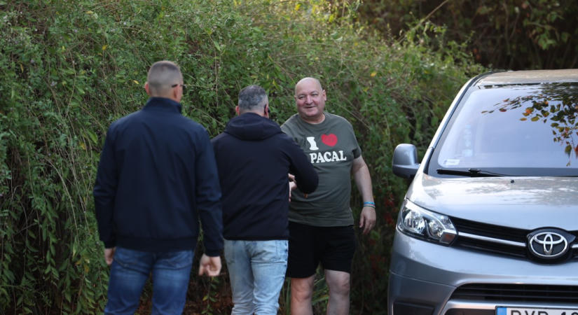 Elindult a kötcsei piknik, így érkeztek a vendégek - Orbán Viktort egy órára várják