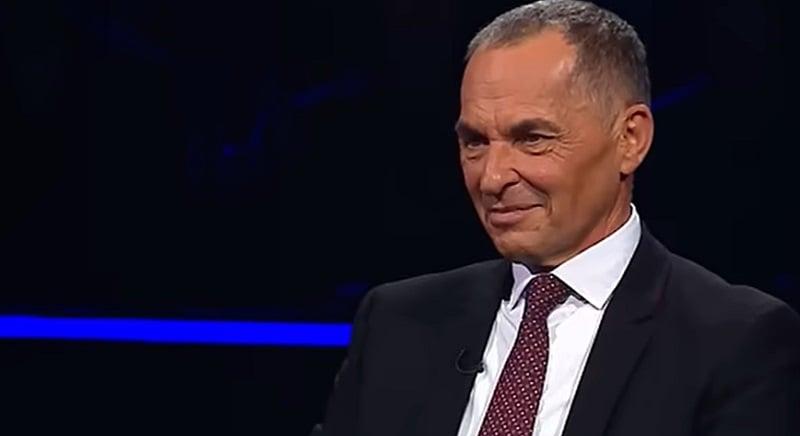 Egymás után köszönnek el kollégái Palik Lászlótól